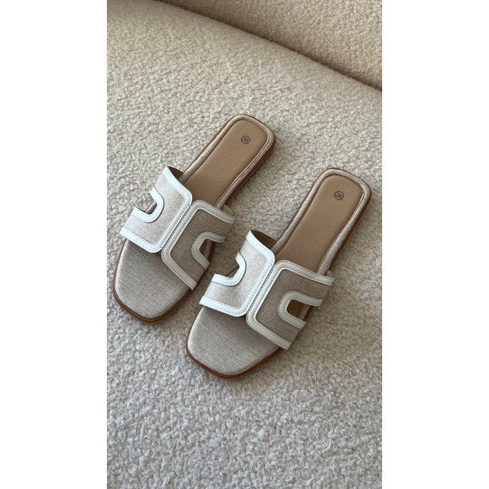 Claquettes blanche et beige