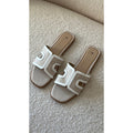 Claquettes blanche et beige