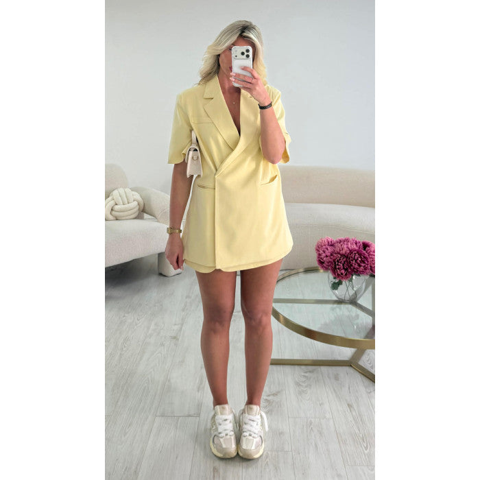 Jupe short doublé jaune pastel