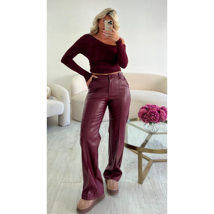 Pantalon simili cuir couture bordeaux