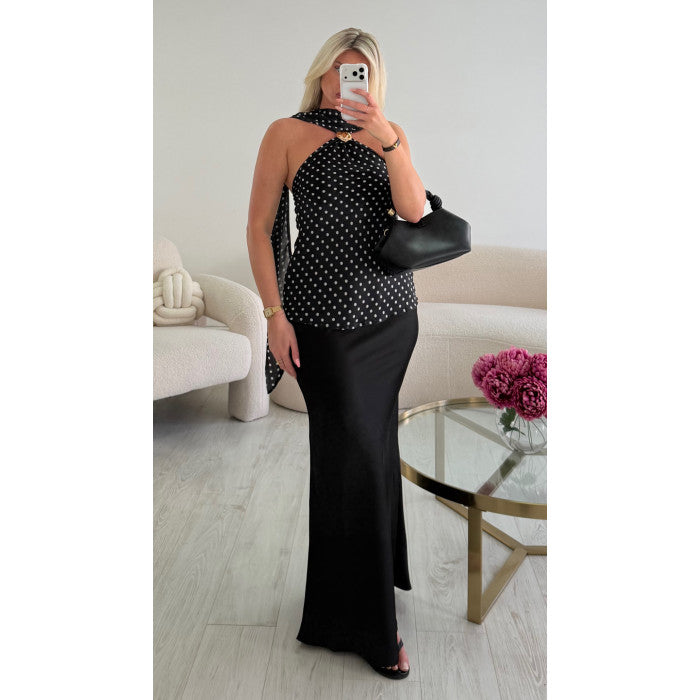 Top pois ras cou coquillage noir