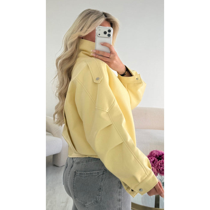 Veste simili col montant jaune pastel